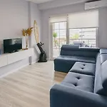 Promenade Sea View Appt. Q. Size Bed & Sofa W/bed * Vlorë