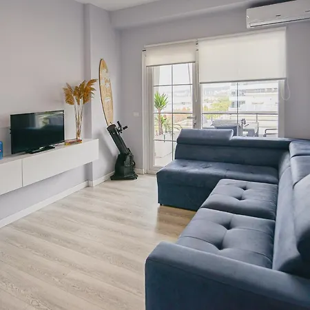 Promenade Sea View Appt. Q. Size Bed & Sofa W/bed * Vlorë