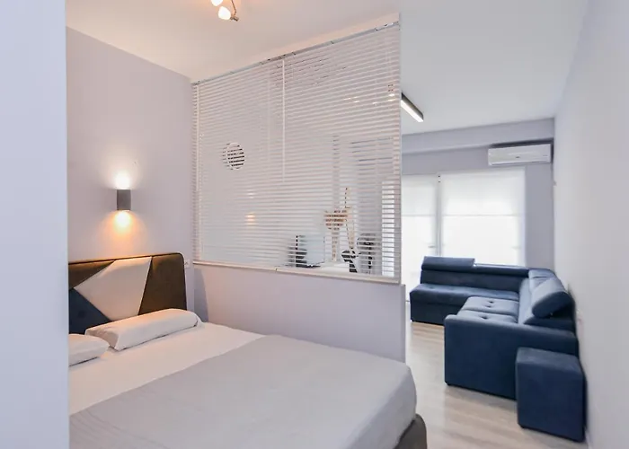 Promenade Sea View Appt. Q. Size Bed & Sofa W/bed Lägenhet *