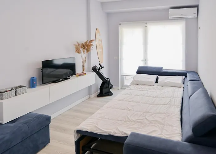 Promenade Sea View Appt. Q. Size Bed & Sofa W/bed Lägenhet *