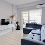 Promenade Sea View Appt. Q. Size Bed & Sofa W/bed Vlorë