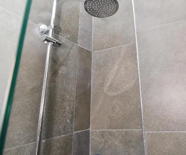 Promenade Sea View Appt. Q. Size Bed & Sofa W/bed Appartamento Vlorë