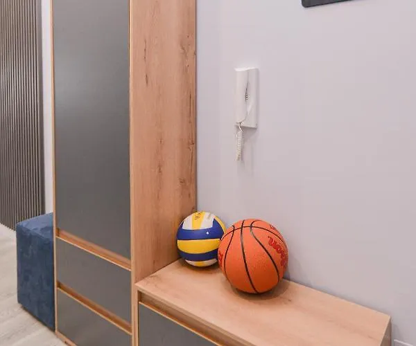 Promenade Sea View Appt. Q. Size Bed & Sofa W/bed Vlorë