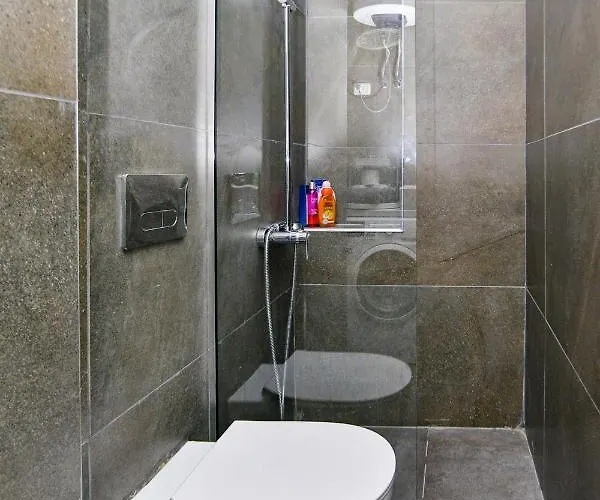 Promenade Sea View Appt. Q. Size Bed & Sofa W/bed Appartamento *